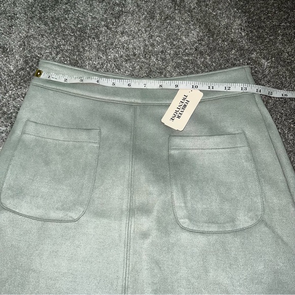 F21 skirt - Picture 7 of 7